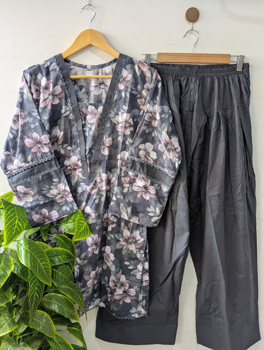 Ice Grey Floral Lawn Farshi Shalwar Set - 2pc Dress