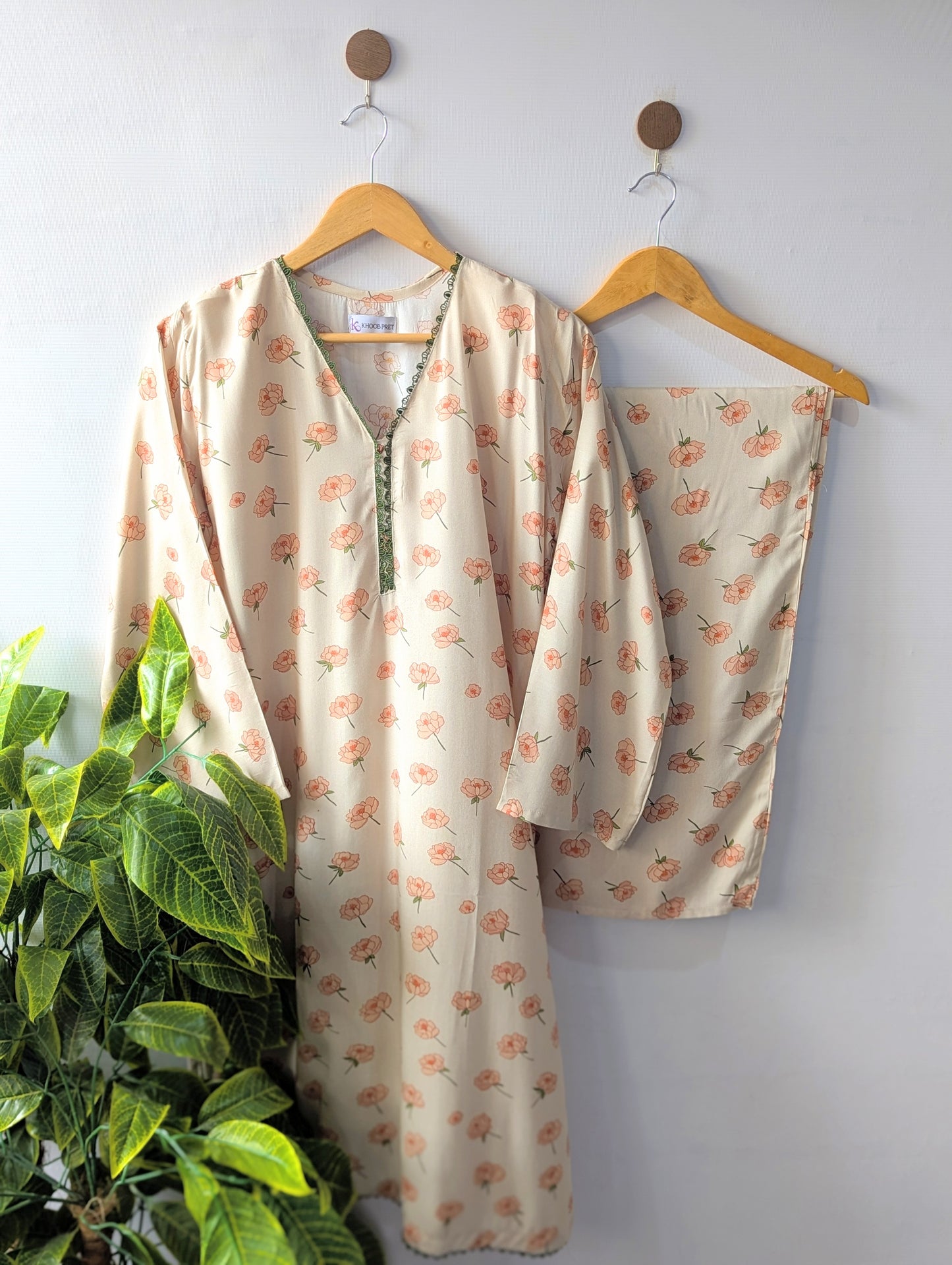 Creamy Petals Linen Stitched 2pc