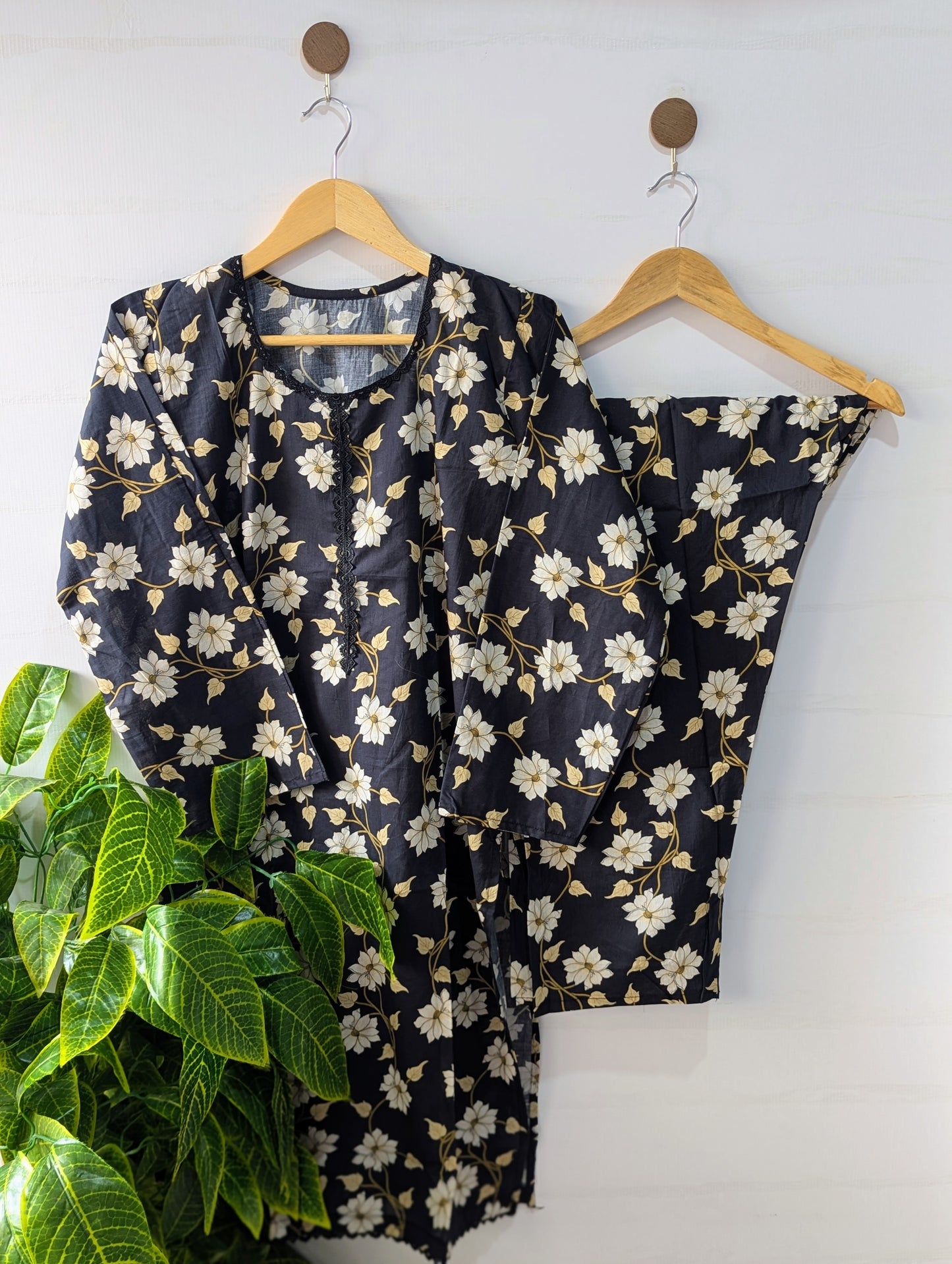 Black Daisy Lawn 2pc Co-ord Set