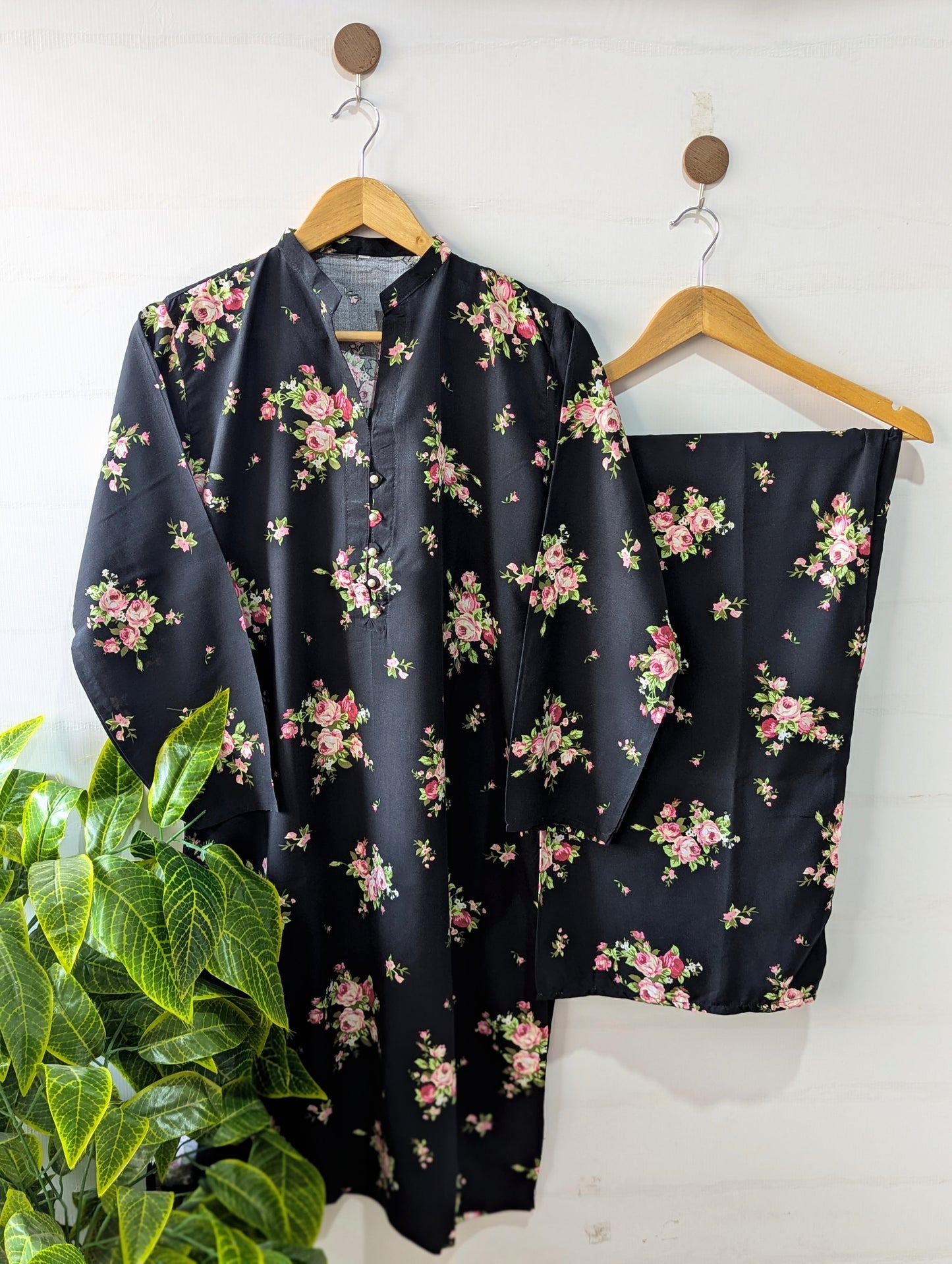 Black & Pink Floral Linen Stitched 2pc