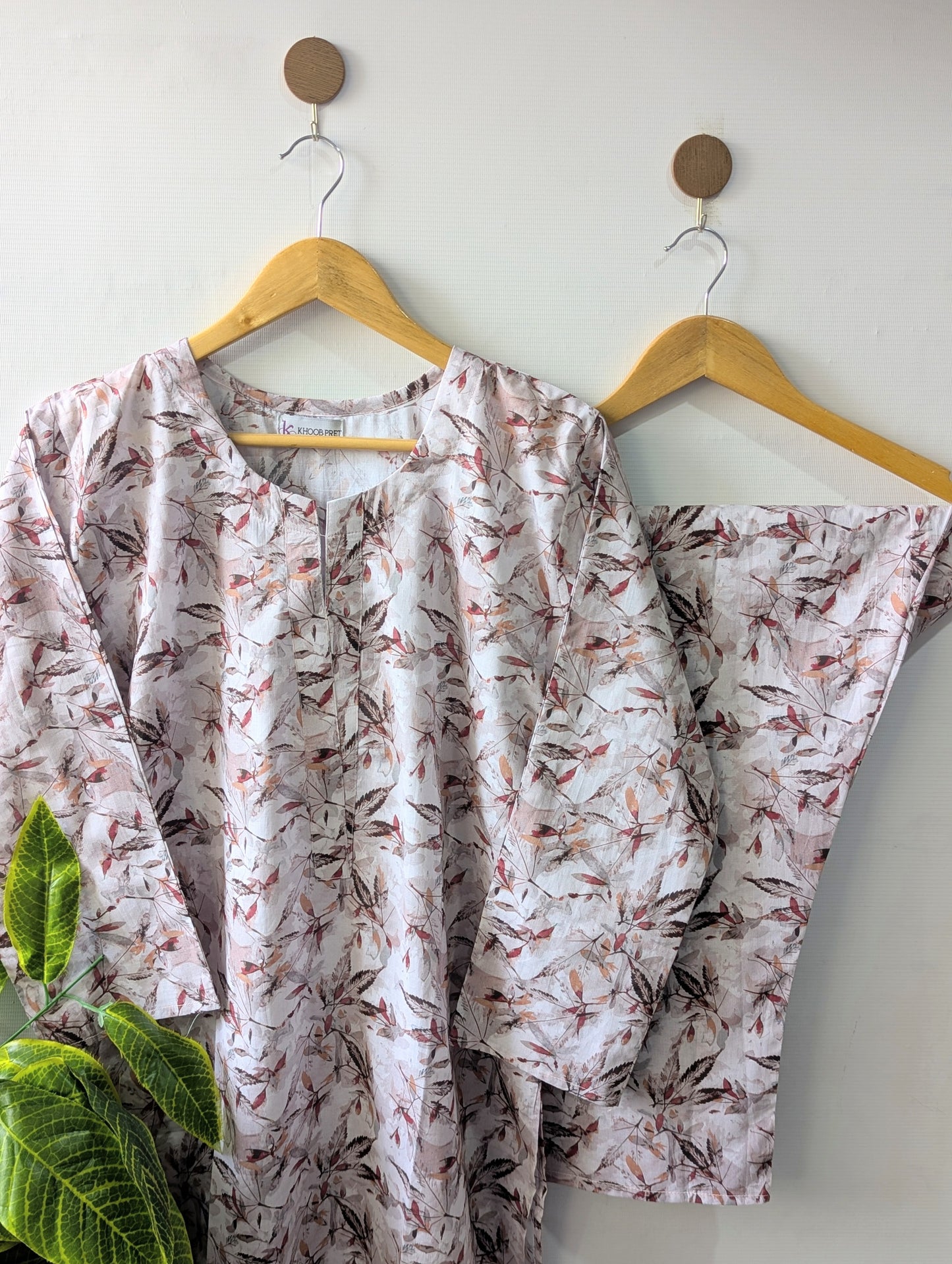 Little Leafs Lawn Stitched 2pc