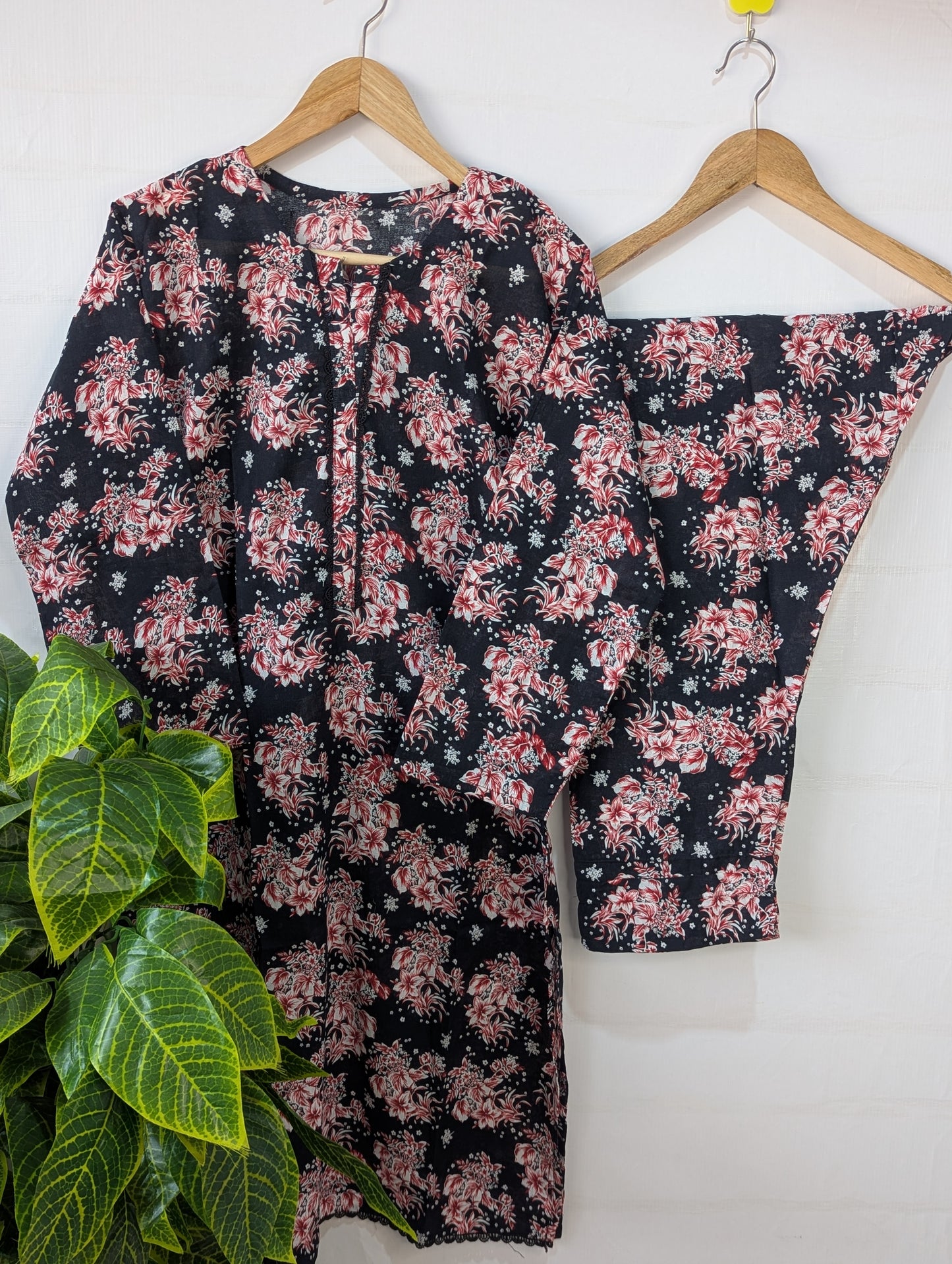 Floral Noir Lawn 2pc Co-ord Set